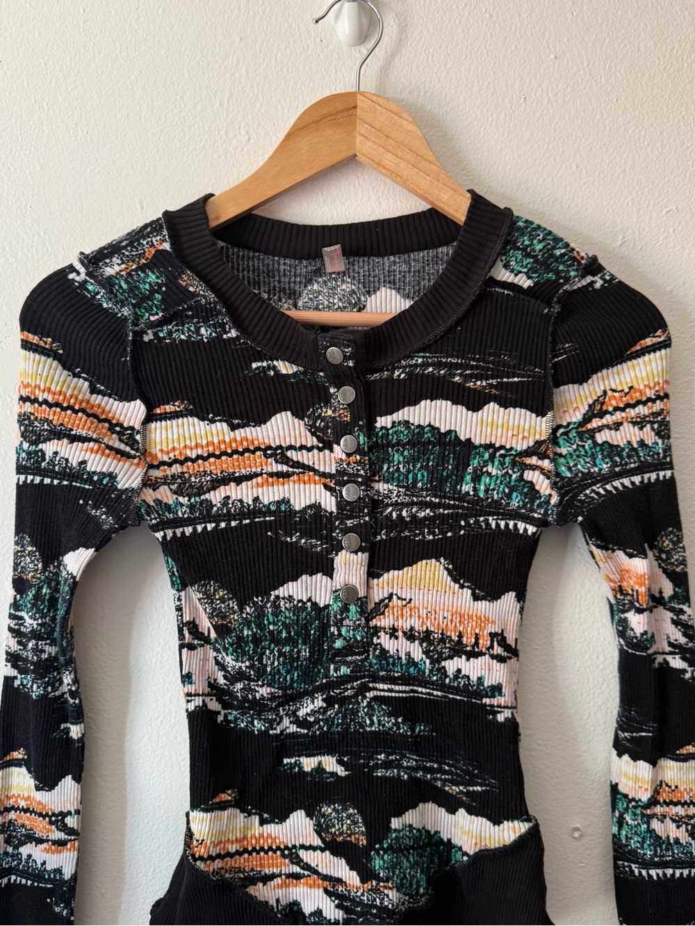 Free People FP Movement Rally Rib Henley Top - Picture 3 of 6